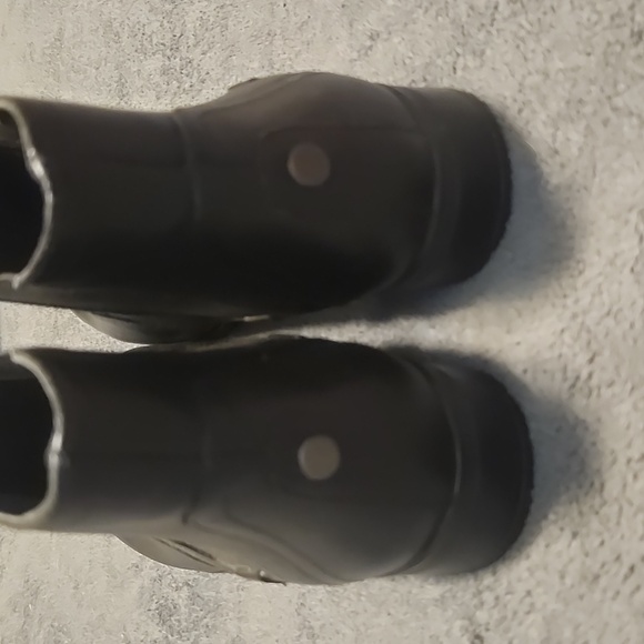 Easy Spirit brand slip on ankle booties. Size 6.5 EUC - Picture 4 of 8